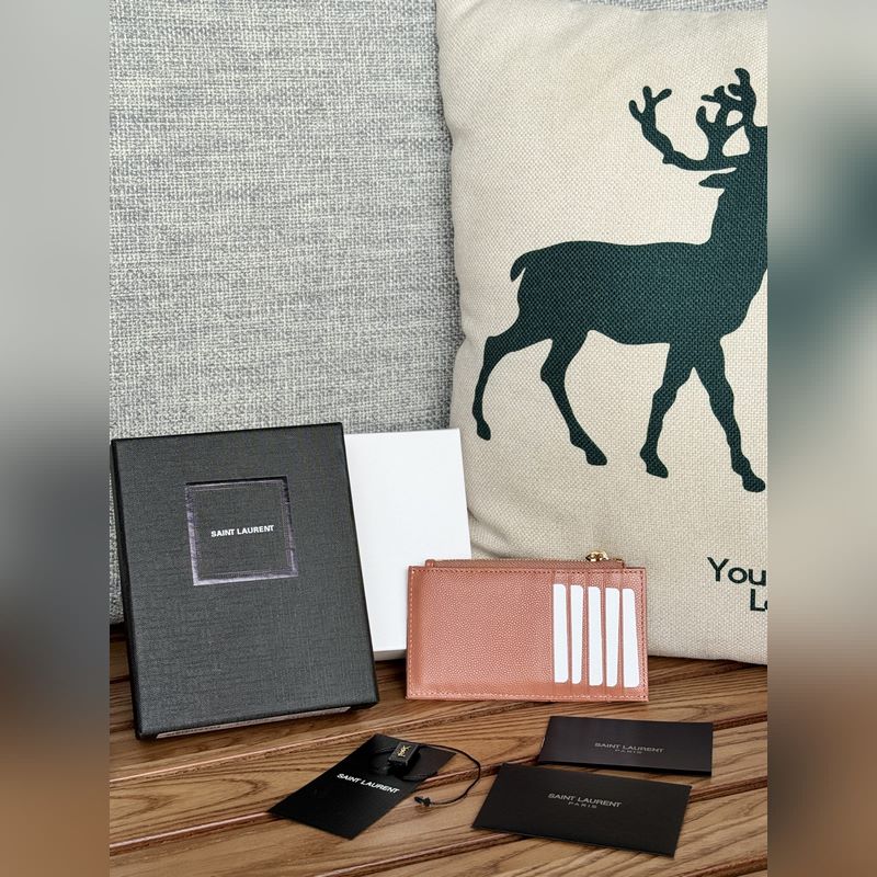 YSL卡包 SAINT LAURENT球紋牛皮卡包！史上最好看的卡包之一；非常