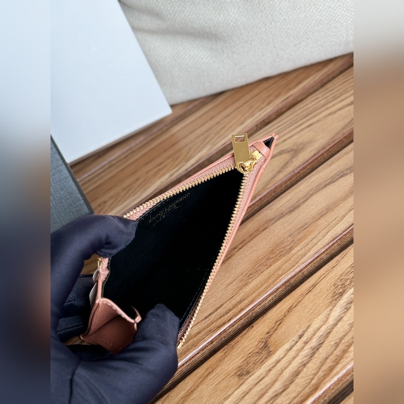 YSL卡包 SAINT LAURENT球紋牛皮卡包！史上最好看的卡包之一；非常