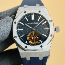 factory.2025愛彼皇家橡樹系列， 搭配進口矽膠錶帶佩戴更為舒適。