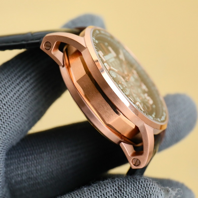 APF愛彼-AP，CODE11.59自動上鍊計時碼錶系列1 材料：316L精鋼2