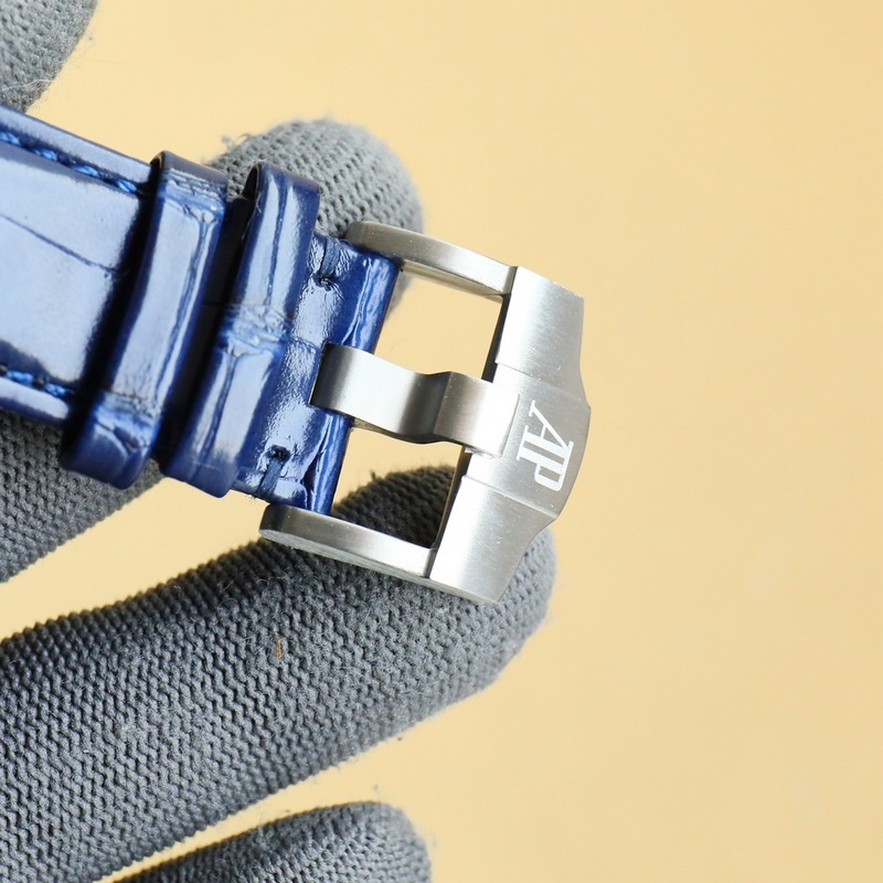 APF愛彼-AP，CODE11.59自動上鍊計時碼錶系列1 材料：316L精鋼2