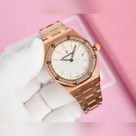 女款_愛彼 AP-皇家橡樹系列 錶盤飾以Lady Tapisserie格紋裝飾，呈現出