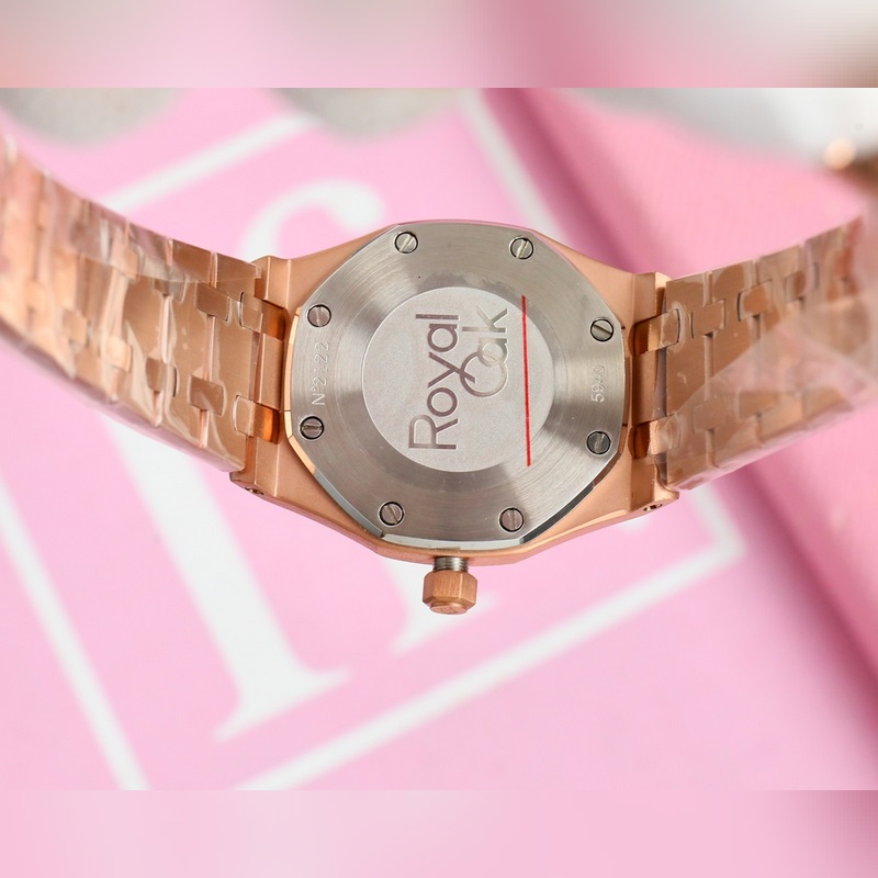 女款_愛彼 AP-皇家橡樹系列 錶盤飾以Lady Tapisserie格紋裝飾，呈現(xiàn)出