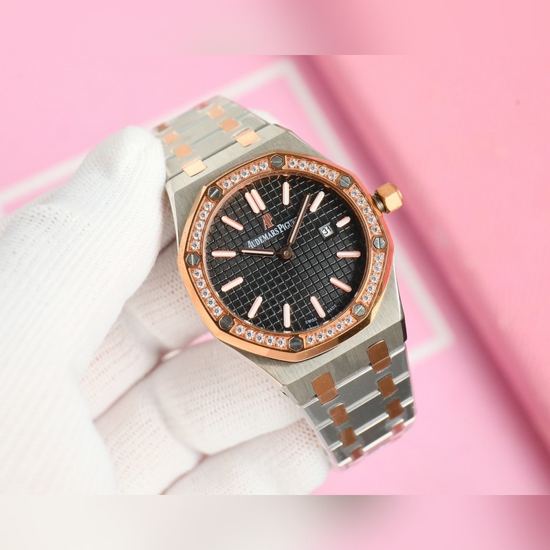 女款_愛彼 AP-皇家橡樹系列 錶盤飾以Lady Tapisserie格紋裝飾，呈現出