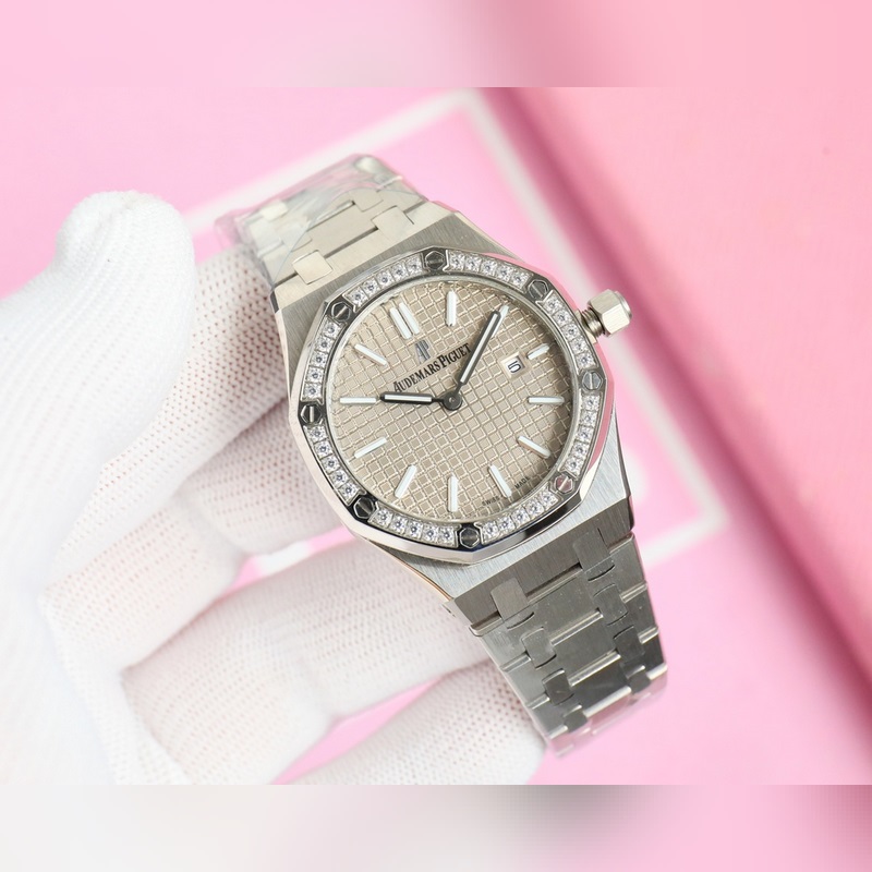 女款_愛彼 AP-皇家橡樹系列 錶盤飾以Lady Tapisserie格紋裝飾，呈現(xiàn)出