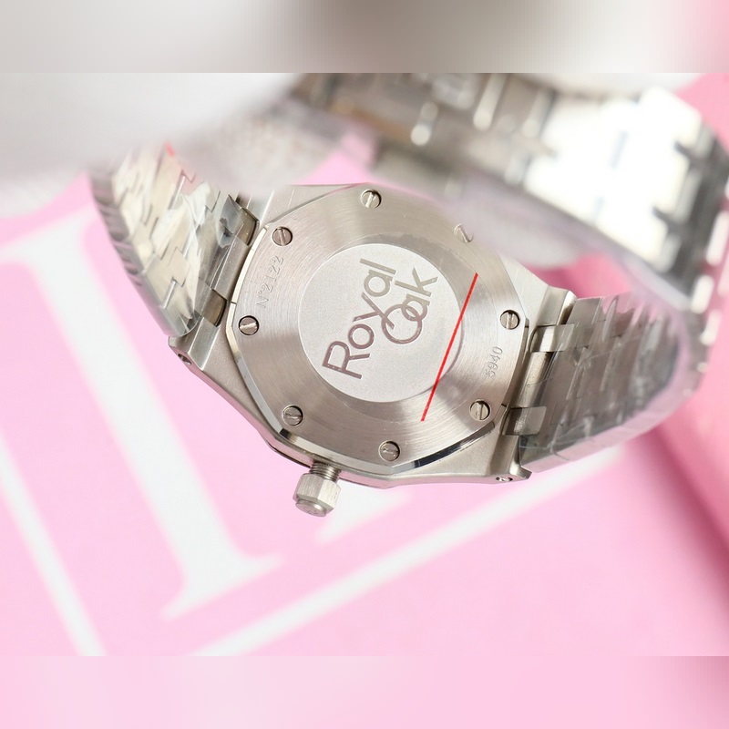 女款_愛彼 AP-皇家橡樹系列 錶盤飾以Lady Tapisserie格紋裝飾，呈現(xiàn)出