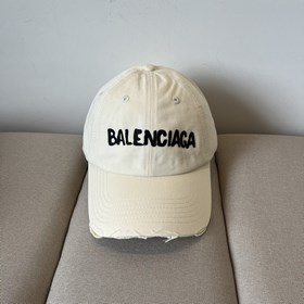BALENCIAGA巴黎世家新款logo棒球帽，很酷的色系，男女佩戴都有不同st