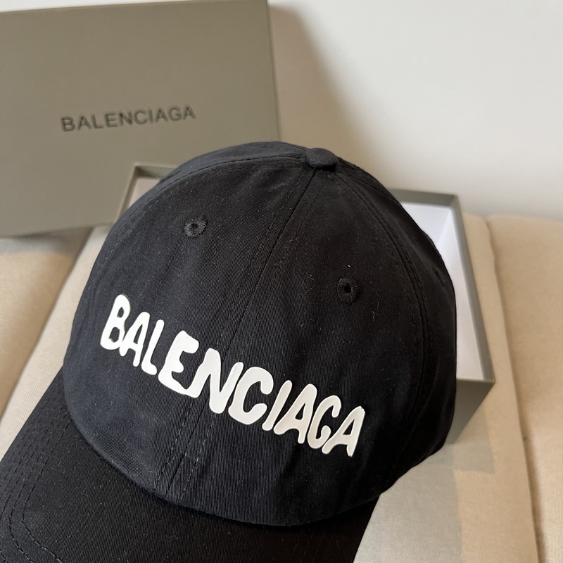 BALENCIAGA巴黎世家新款logo棒球帽，很酷的色系，男女佩戴都有不同st
