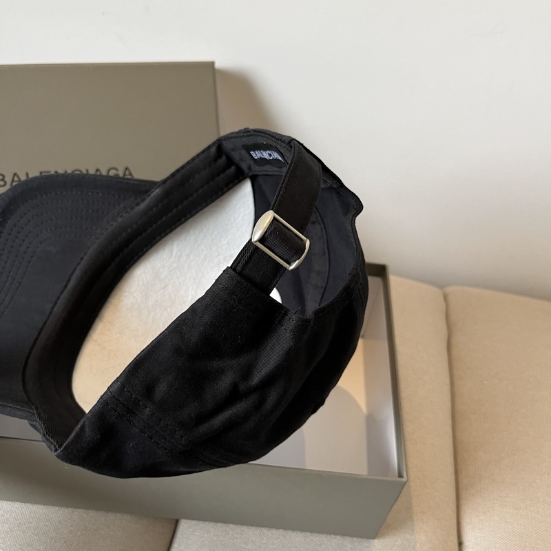 BALENCIAGA巴黎世家新款logo棒球帽，很酷的色系，男女佩戴都有不同st