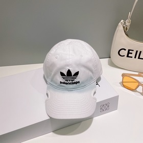 新品Balencia*a 巴黎世家聯(lián)名款新款棒球帽現(xiàn)貨秒發(fā) 簡約時尚超級無敵好