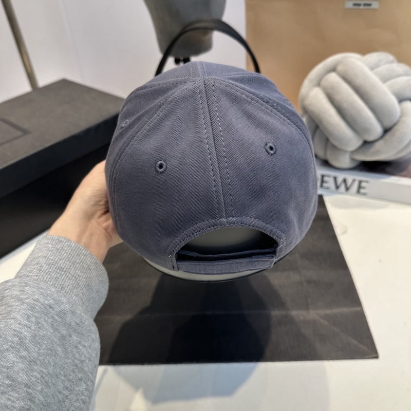 Balenclaga巴黎世家新款棒球帽現(xiàn)貨秒發(fā) 簡約時尚超級無敵好看的帽子！情