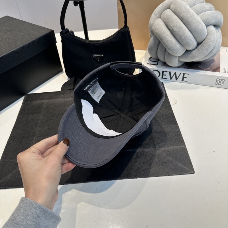 Balenclaga巴黎世家新款棒球帽現(xiàn)貨秒發(fā) 簡約時尚超級無敵好看的帽子！情