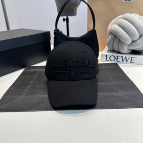 Balenclaga巴黎世家新款棒球帽現(xiàn)貨秒發(fā) 簡約時尚超級無敵好看的帽子！情