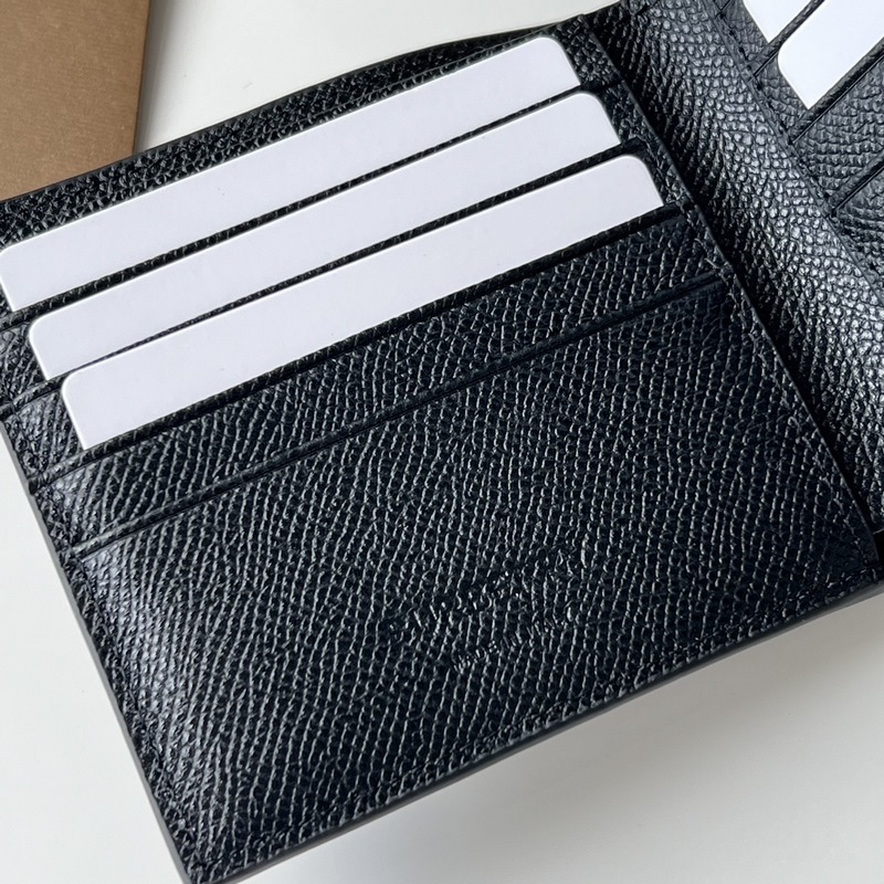 粒面皮革TB雙折錢夾【B 家】原單出品 ～～ 大面采用進口手掌紋皮， 專櫃品質、