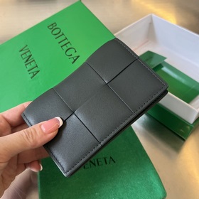 #Bv 新款大格編織名片夾  679849 這款大編織真的好簡約大氣，柔軟牛皮制