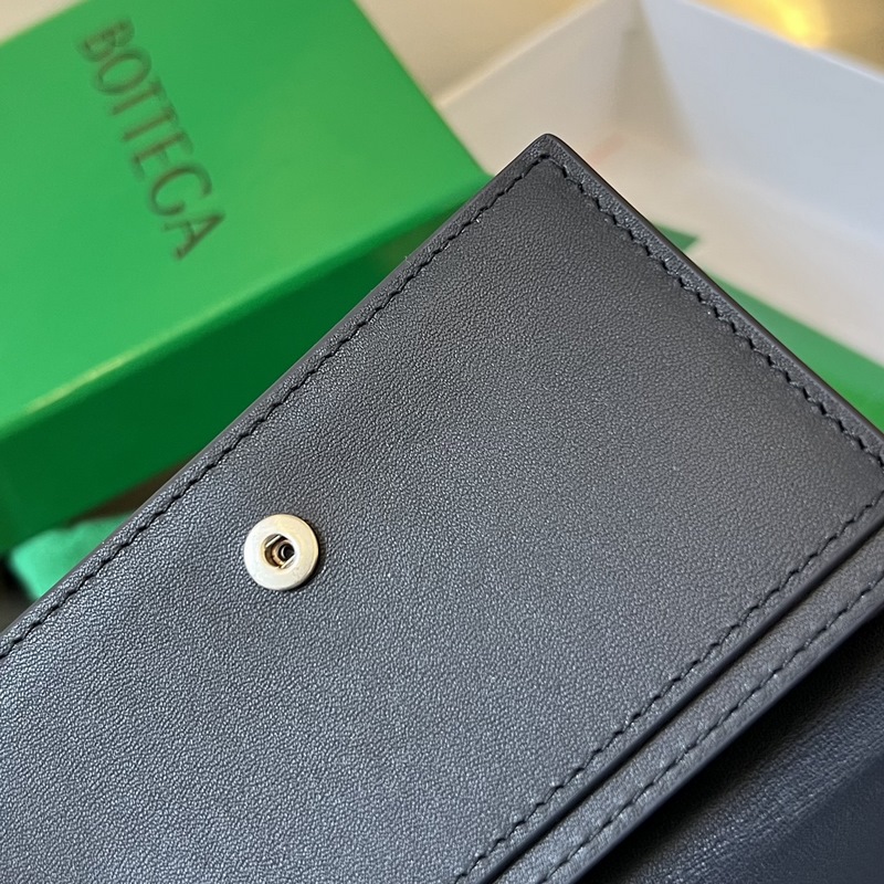 #Bv 新款大格編織名片夾。651396 這款大編織真的好簡約大氣，采用進口小羊