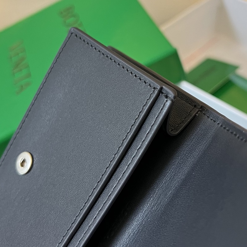 #Bv 新款大格編織名片夾。651396 這款大編織真的好簡約大氣，采用進口小羊