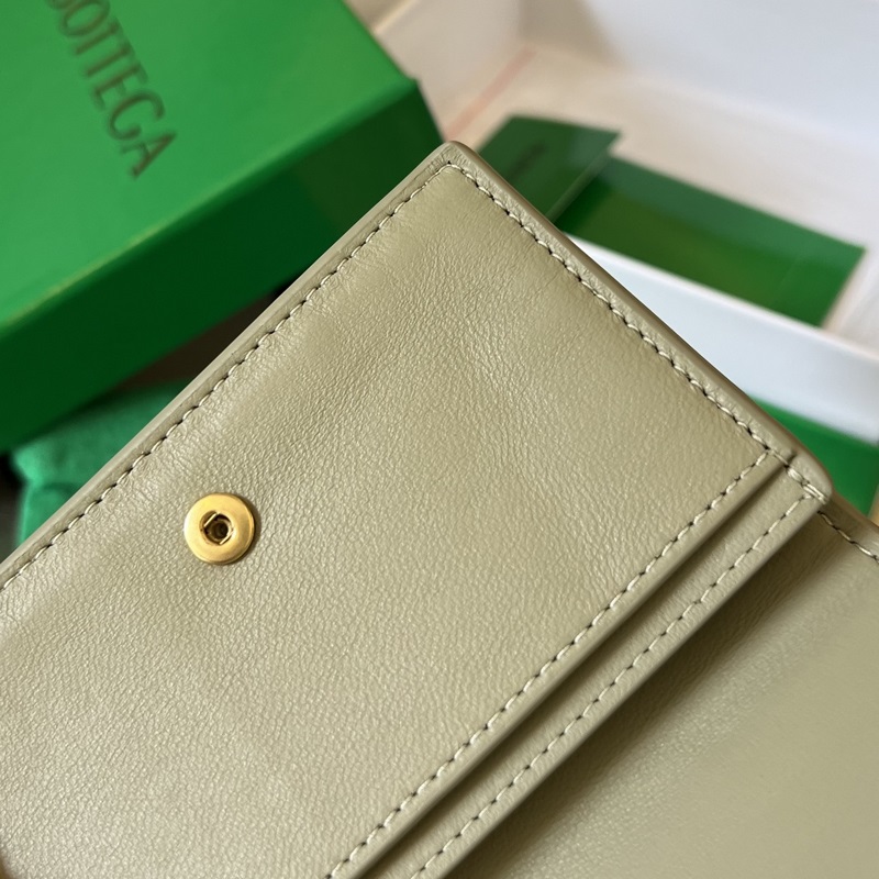 #Bv 新款大格編織名片夾。651396 這款大編織真的好簡(jiǎn)約大氣，采用進(jìn)口小羊