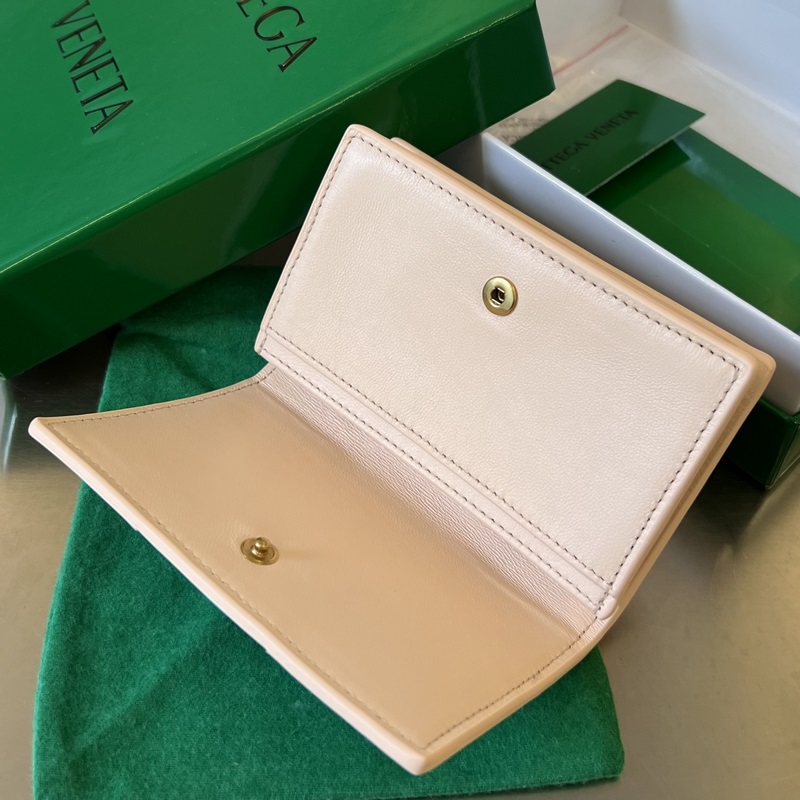 #Bv 新款大格編織名片夾。651396 這款大編織真的好簡約大氣，采用進口小羊