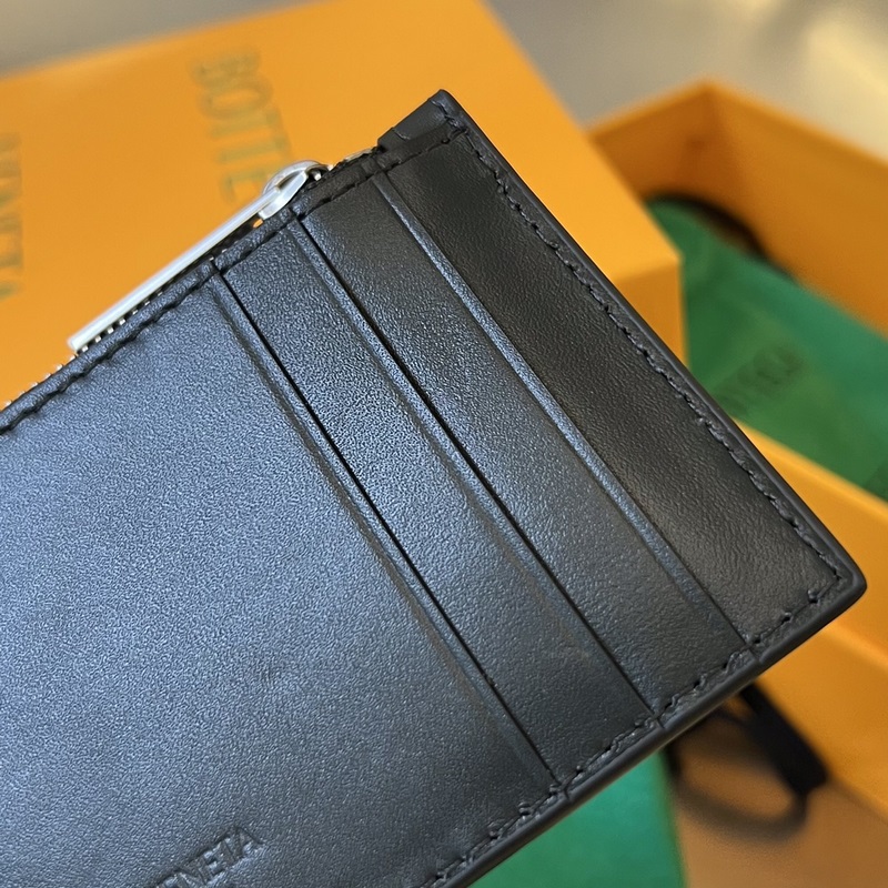 #BV 新款大編格卡包679843 簡簡單單精緻卡包 拉鍊設計可放零錢或者硬幣