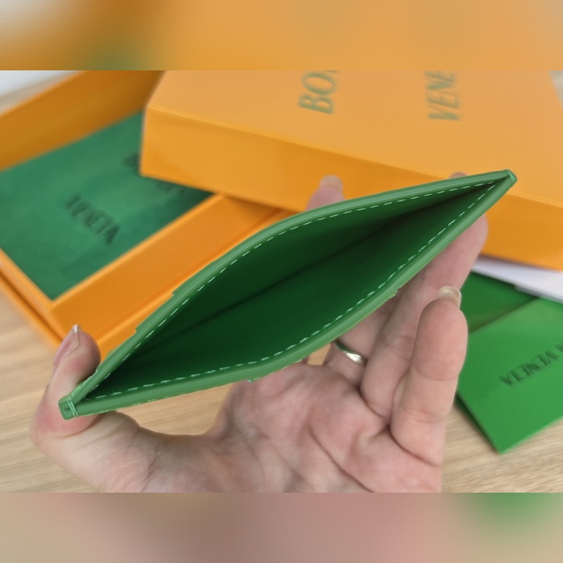 #BV 新款大編格卡包 649597簡簡單單隻放卡的包 沒有任何拉鍊搭扣等裝飾