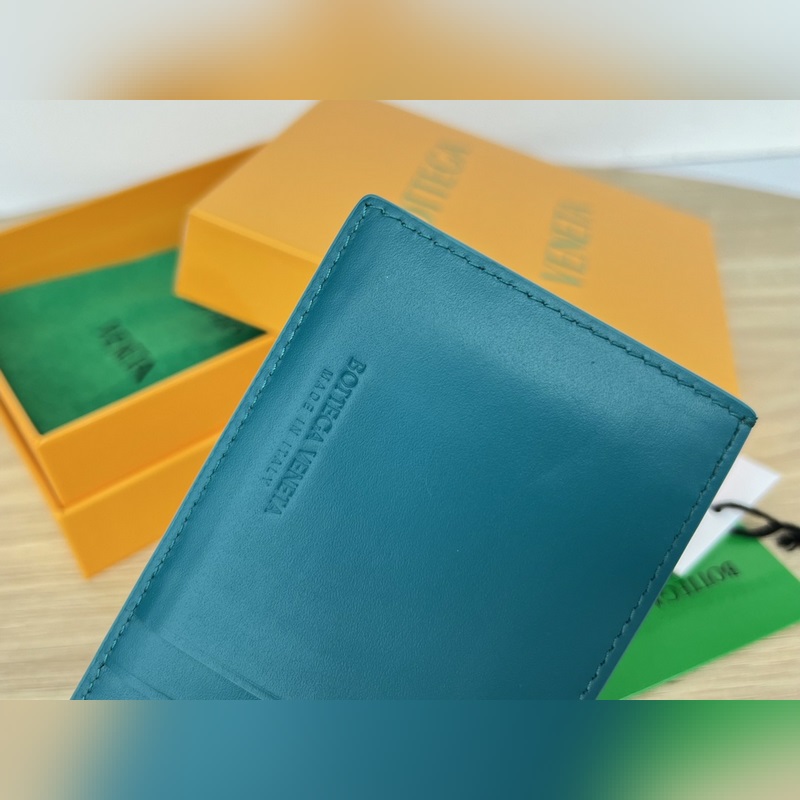 #BV 新款大編格卡包 649597簡簡單單隻放卡的包 沒有任何拉鍊搭扣等裝飾