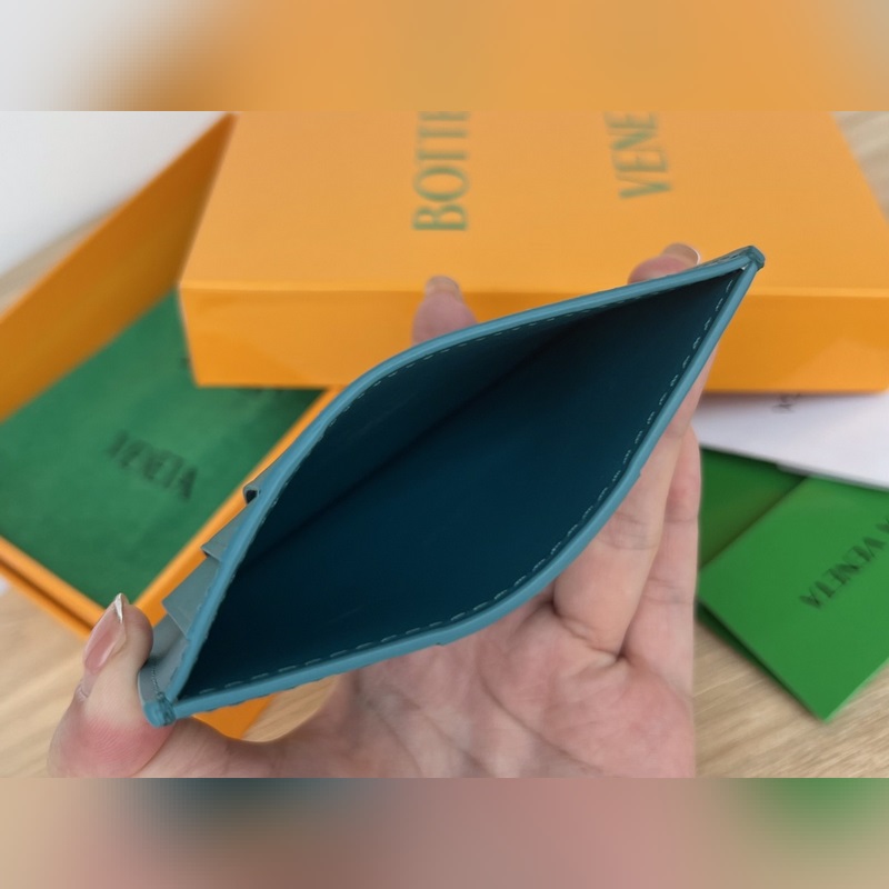 #BV 新款大編格卡包 649597簡簡單單隻放卡的包 沒有任何拉鍊搭扣等裝飾