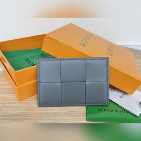 #BV 新款大編格卡包 649597簡簡單單隻放卡的包 沒有任何拉鍊搭扣等裝飾