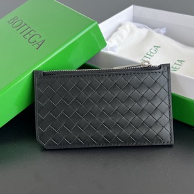 BV新款 805807 拉鍊豎款卡包 心心念念0.7的經典小編織作品回歸 真的太