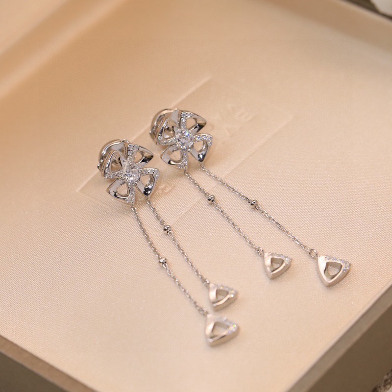 Bvlgari寶格麗 FIOREVER詠綻系列 高端定制火爆專櫃光面小花耳釘 奢