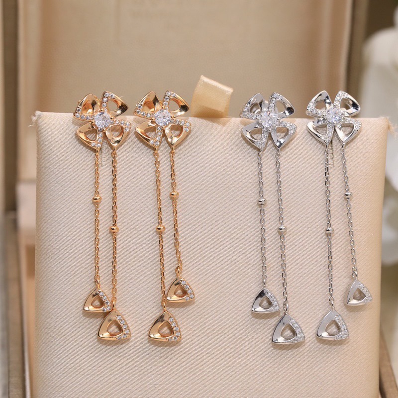 Bvlgari寶格麗 FIOREVER詠綻系列 高端定制火爆專櫃光面小花耳釘 一