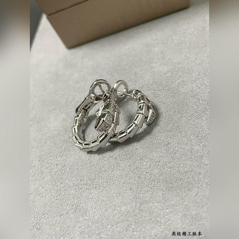 寶格麗高級精工版頭尾鑽細蛇耳拍玫瑰金白金黃金現貨 真香系列... 實物簡單大方