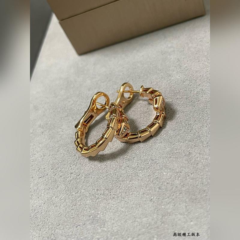 寶格麗高級精工版頭尾鑽細蛇耳拍玫瑰金白金黃金現貨 真香系列... 實物簡單大方