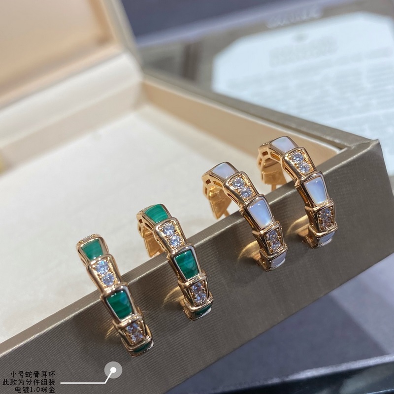 （分件組裝）V金材質(zhì)。天然白貝母  天然孔雀綠5140290。寶格麗精工小號 貝