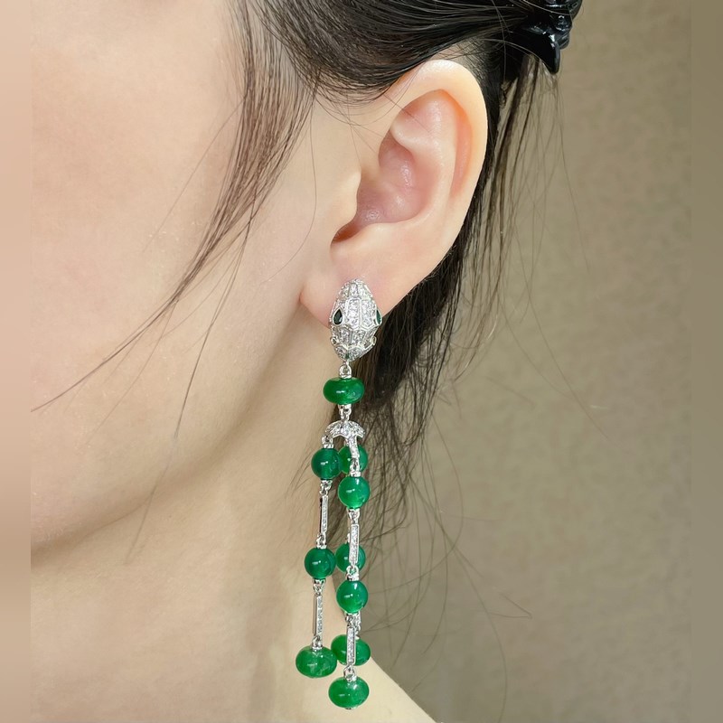 衆(zhòng)網(wǎng)紅佩戴，寶格麗多多蛇流蘇耳環(huán) 衆(zhòng)明星愛戴 打造 時(shí)尚高級(jí)精品 寶格麗奢侈品蛇