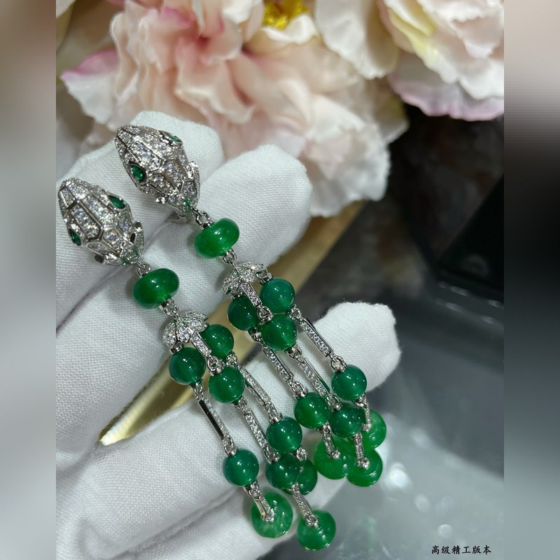 衆(zhòng)網(wǎng)紅佩戴，寶格麗多多蛇流蘇耳環(huán) 衆(zhòng)明星愛戴 打造 時(shí)尚高級(jí)精品 寶格麗奢侈品蛇