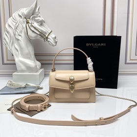 Alexander Wang與Bvlgari寶格麗 合作推出#WangxBvlg