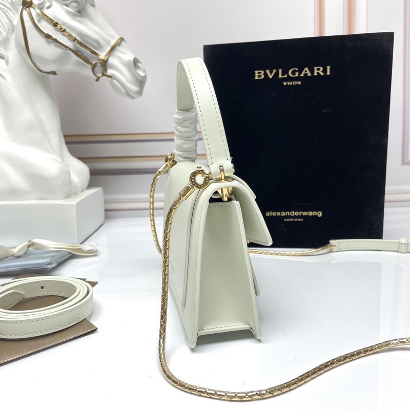 Alexander Wang與Bvlgari寶格麗 合作推出#WangxBvlg