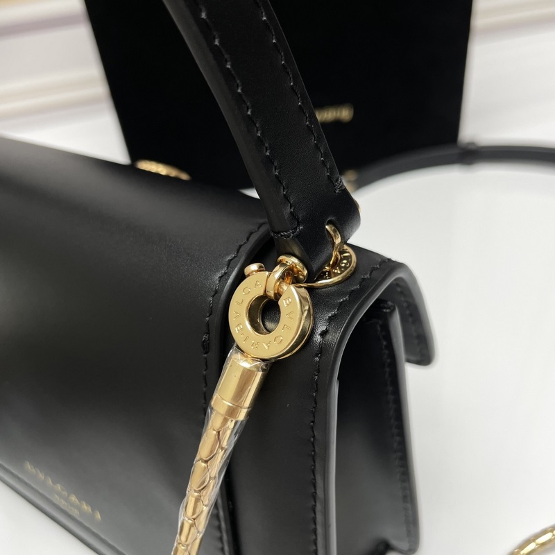 Alexander Wang與Bvlgari寶格麗 合作推出#WangxBvlg