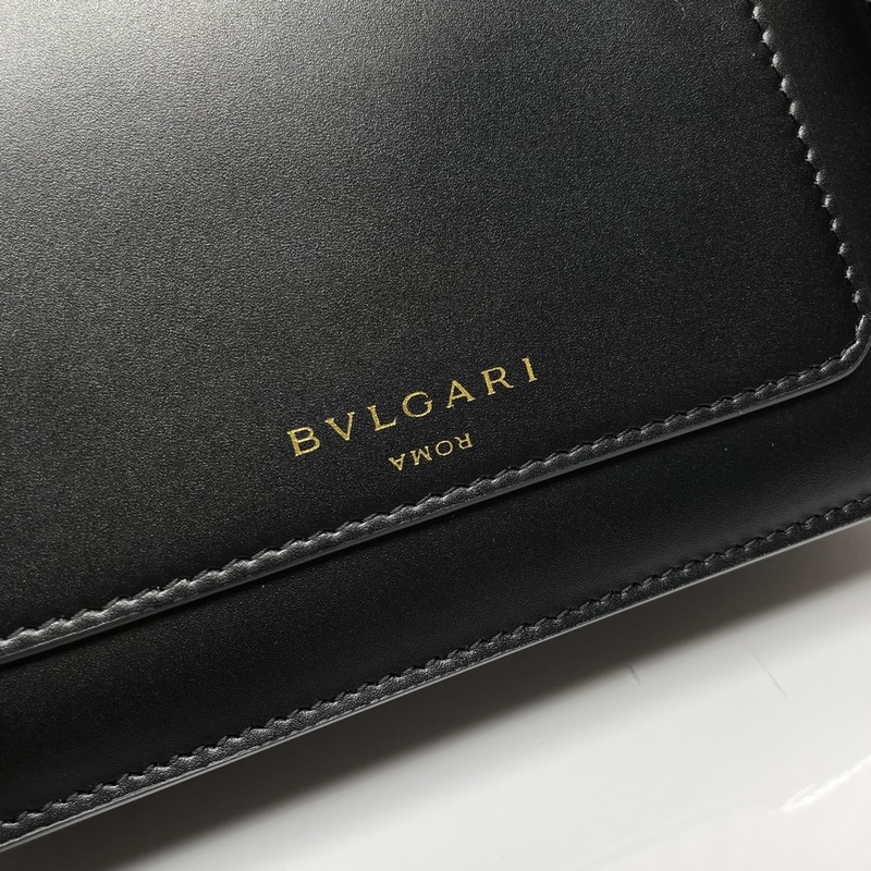 Alexander Wang與Bvlgari寶格麗 合作推出#WangxBvlg