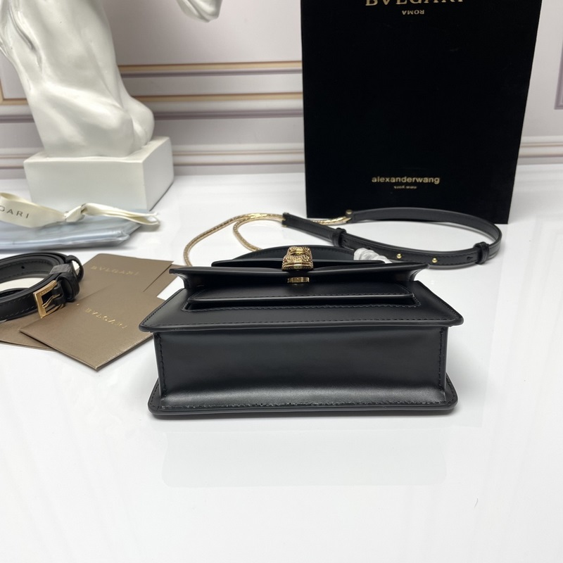 Alexander Wang與Bvlgari寶格麗 合作推出#WangxBvlg