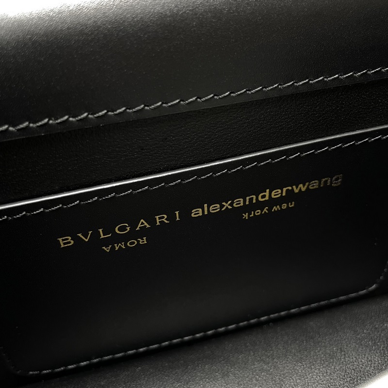 Alexander Wang與Bvlgari寶格麗 合作推出#WangxBvlg