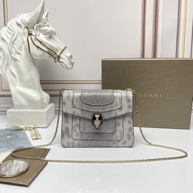 BVLGARI2019年早春限量新款-水蛇皮款都出貨啦 銀白色超級好看，銀白色的