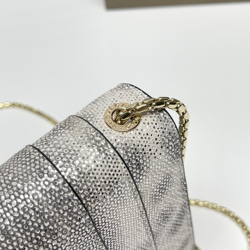 BVLGARI2019年早春限量新款-水蛇皮款都出貨啦 銀白色超級好看，銀白色的