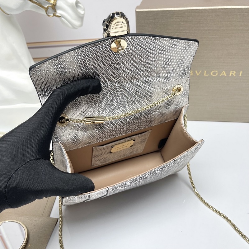 BVLGARI2019年早春限量新款-水蛇皮款都出貨啦 銀白色超級好看，銀白色的