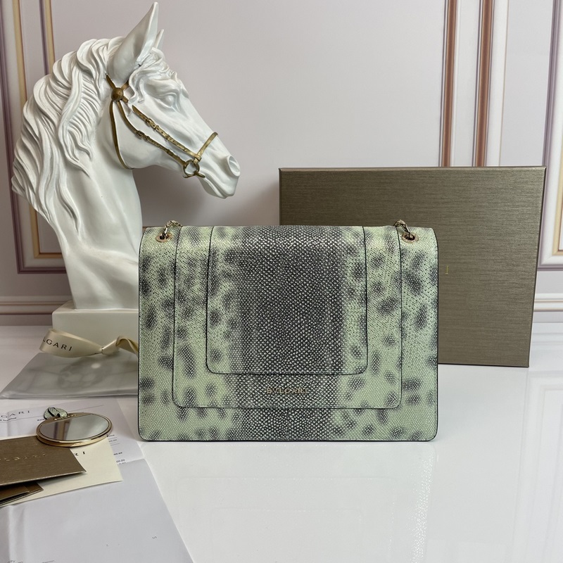 Bvlgari 2019年最新限量款-水蛇皮蛇頭包包首發上市 這款皮的質感非常的