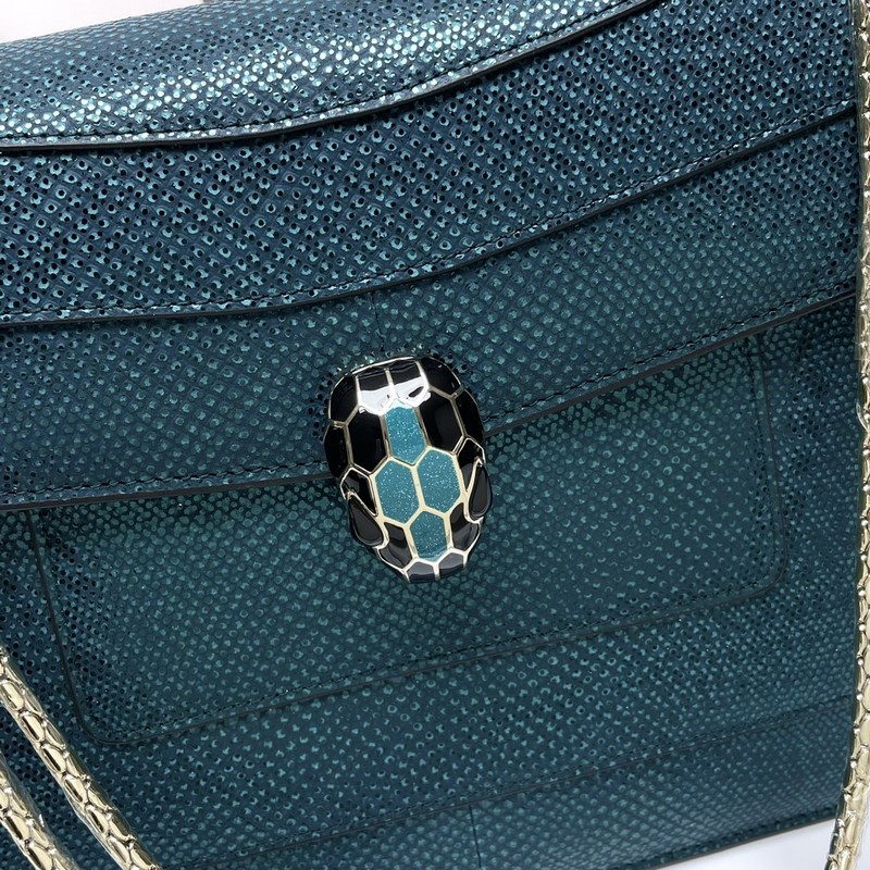 Bvlgari 2019年最新限量款-水蛇皮蛇頭包包首發上市 這款皮的質感非常的