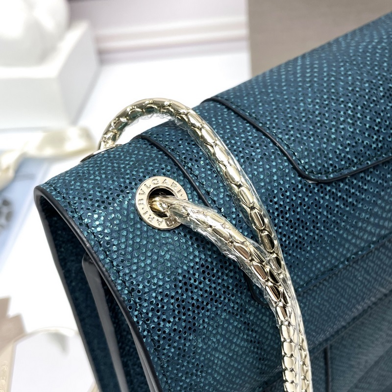 Bvlgari 2019年最新限量款-水蛇皮蛇頭包包首發上市 這款皮的質感非常的