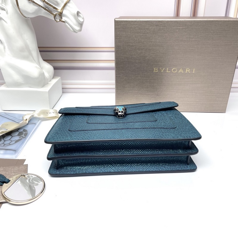 Bvlgari 2019年最新限量款-水蛇皮蛇頭包包首發上市 這款皮的質感非常的