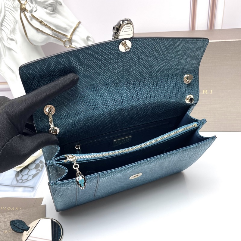 Bvlgari 2019年最新限量款-水蛇皮蛇頭包包首發上市 這款皮的質感非常的